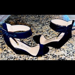 Chinese Laundry Black ankle strap wedge 7